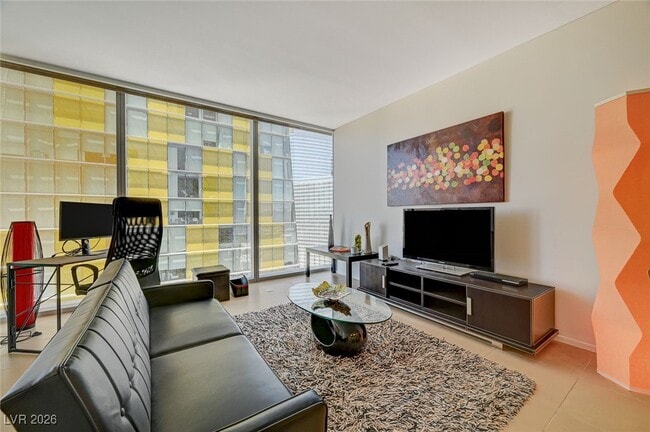 3722 S Las Vegas Blvd in Las Vegas, NV - Building Photo - Building Photo