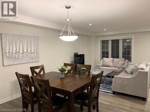 35 Sportsman Hill St in Kitchener, ON - Building Photo - Building Photo
