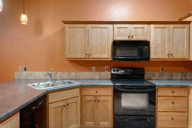 134 S Santa Fe Ave in Salina, KS - Building Photo - Building Photo