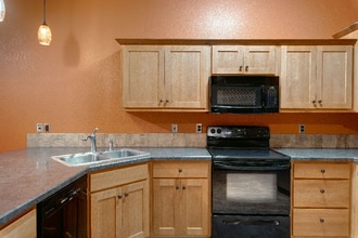 134 S Santa Fe Ave in Salina, KS - Building Photo - Building Photo