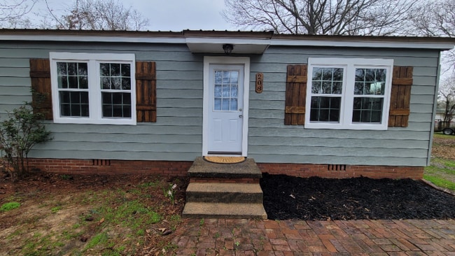 208 W Chester St in Des Arc, AR - Building Photo - Building Photo