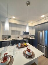 2385 NE 194th St, Unit D7 in Miami, FL - Building Photo - Building Photo