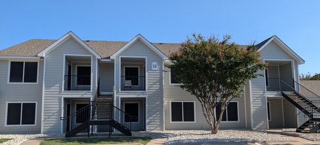 Lakeview in Fort Worth, TX - Building Photo - Building Photo