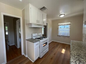 4526 Calhoun Ave in Los Angeles, CA - Building Photo - Building Photo