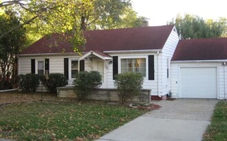 813 Balboa Dr in Champaign, IL - Building Photo