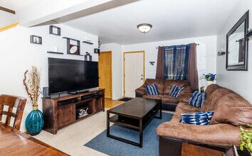 375 Aurora Way in Fort Collins, CO - Building Photo - Building Photo