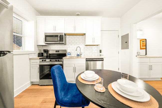 4245 Troost Ave in Kansas City, MO - Building Photo - Building Photo