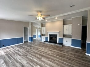 4625 Canary Way in Crestview, FL - Building Photo - Building Photo