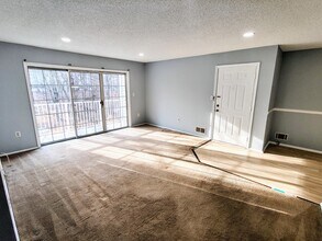 67 Rachel Ct, Unit 67 Rachel in Franklin Park, NJ - Building Photo - Building Photo
