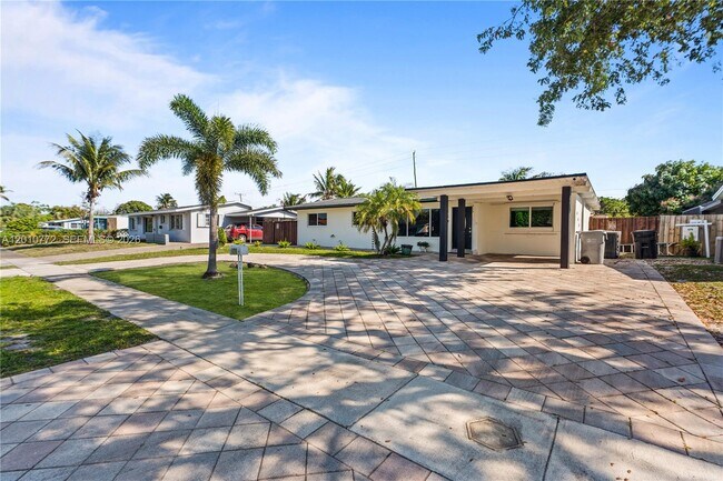 630 NE 23rd Ct in Pompano Beach, FL - Building Photo - Building Photo