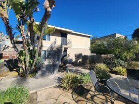 1352 La Palma St in San Diego, CA - Building Photo