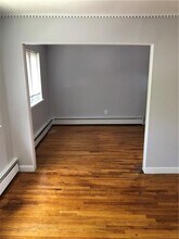 22-10 73rd St in Queens, NY - Building Photo - Building Photo