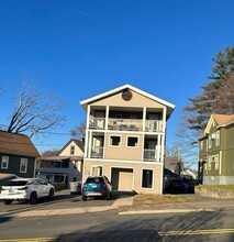 107 Federal St in Bristol, CT - Foto de edificio - Building Photo