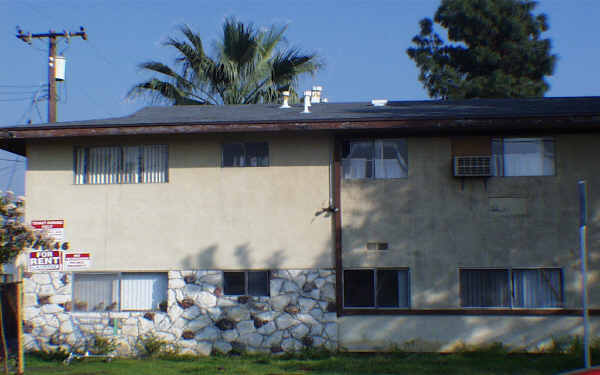 4046 Vineland Ave in Baldwin Park, CA - Building Photo