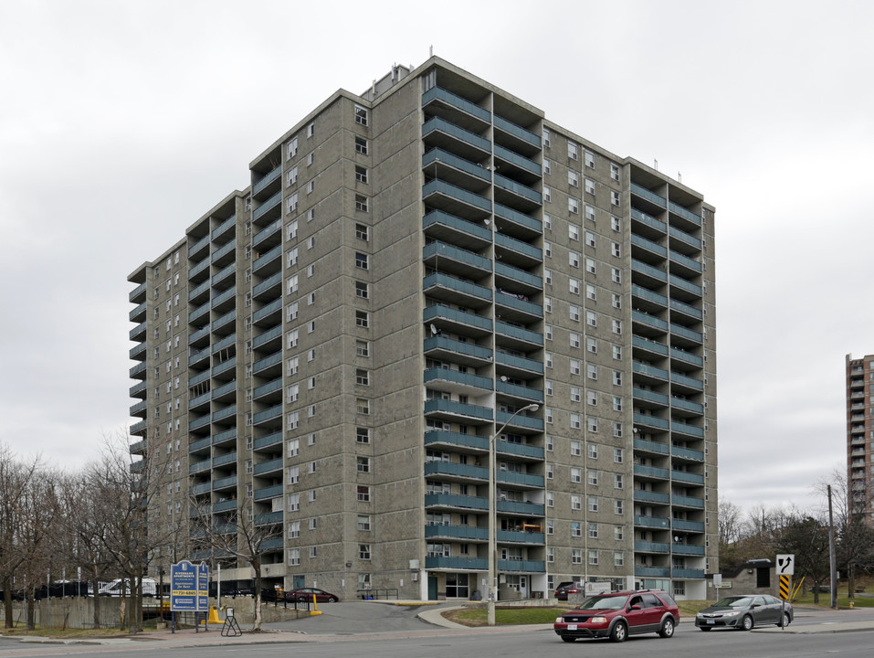 Bank - Billings Bridge in Ottawa, ON - Building Photo