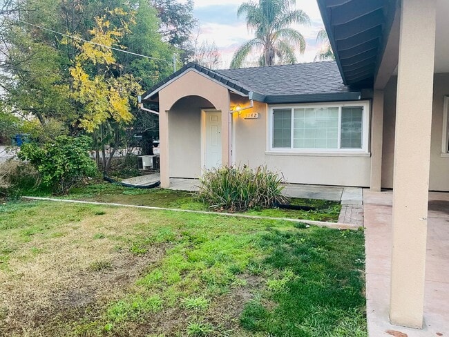 3142 Garfield Ave in Carmichael, CA - Building Photo - Building Photo