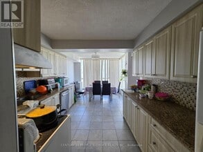 2901-2901 Kipling Ave in Toronto, ON - Building Photo - Building Photo