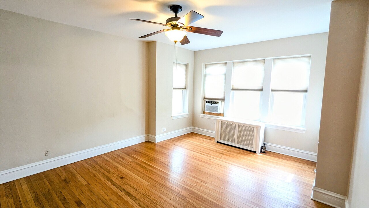 3750 W Giddings St, Unit 3 in Chicago, IL - Building Photo