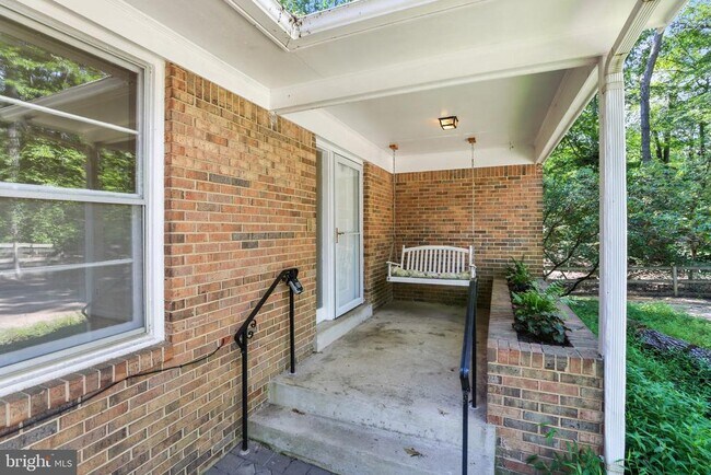 2710 Hidden Valley Rd in Accokeek, MD - Building Photo - Building Photo