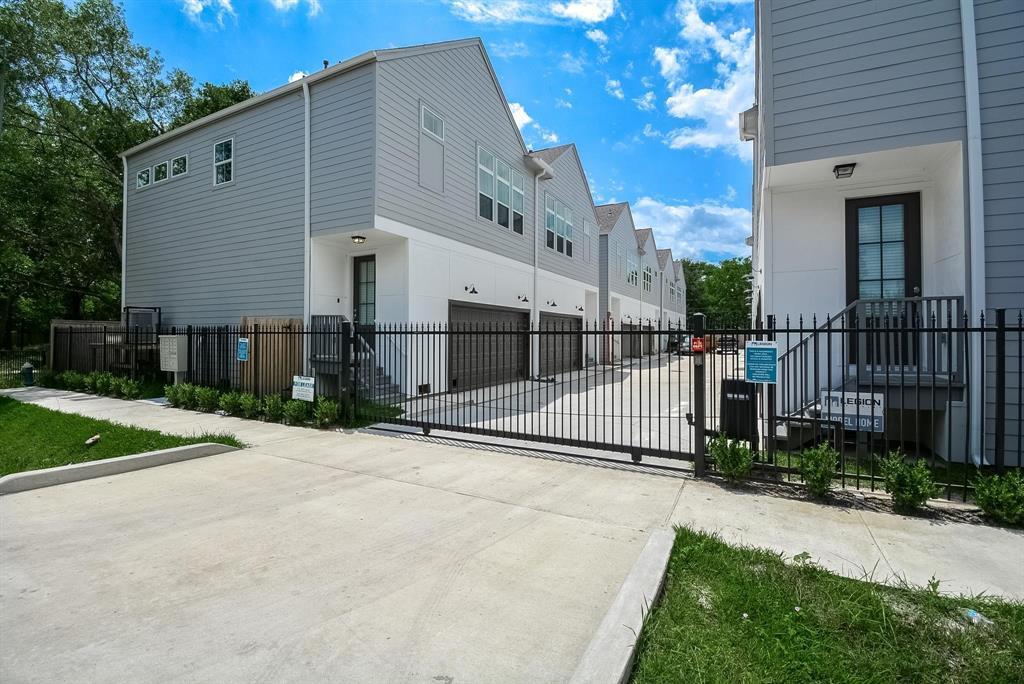 6013 Cypress St in Houston, TX - Building Photo