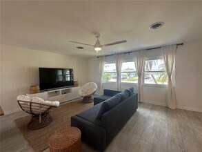 65 Oakland Hills Pl in Rotonda West, FL - Building Photo - Building Photo
