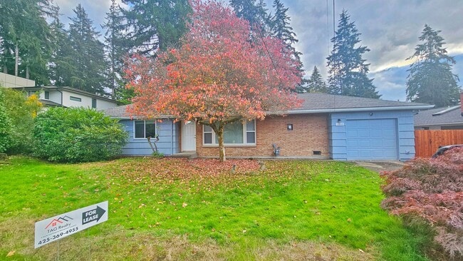property at 13865 SE 40th St