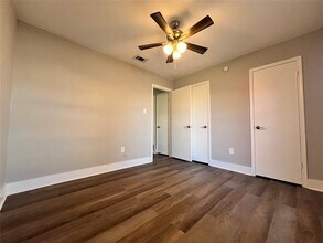 6016 Hillcrest Dr in Watauga, TX - Building Photo - Building Photo