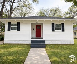 207 Coleman Ave in West Monroe, LA - Building Photo