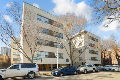 property at 7616 N Marshfield Ave