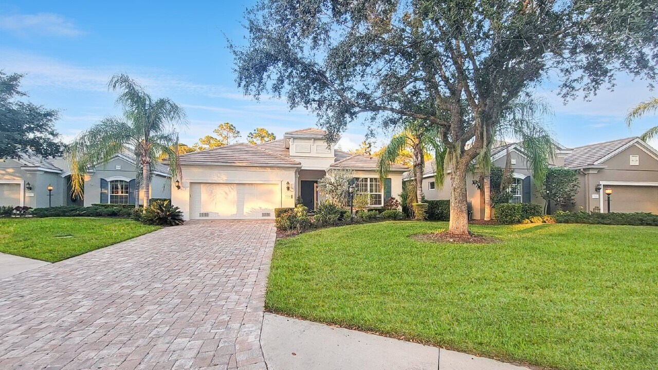 7236 Lismore Ct in Lakewood Ranch, FL - Foto de edificio