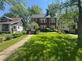 3228 E Fairfax Rd in Cleveland Heights, OH - Building Photo