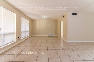 7937 Fairway Blvd in Miramar, FL - Building Photo - Building Photo