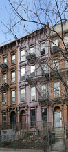 500 Clinton Ave in Brooklyn, NY - Foto de edificio - Building Photo