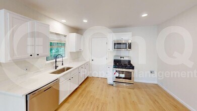 2012 Tennessee Ave in Dallas, TX - Building Photo - Building Photo