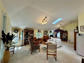 333 Colebrook Dr in Rochester, NY - Building Photo - Building Photo