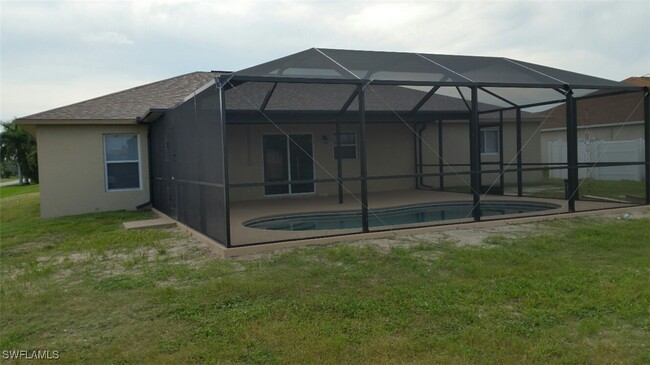 4229 SW 14th Ave in Cape Coral, FL - Foto de edificio - Building Photo