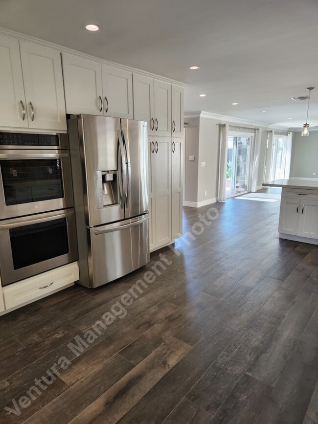 5515 Lake Lindero Dr in Agoura Hills, CA - Building Photo - Building Photo
