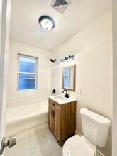 1152 N Lawndale Ave in Chicago, IL - Building Photo - Building Photo