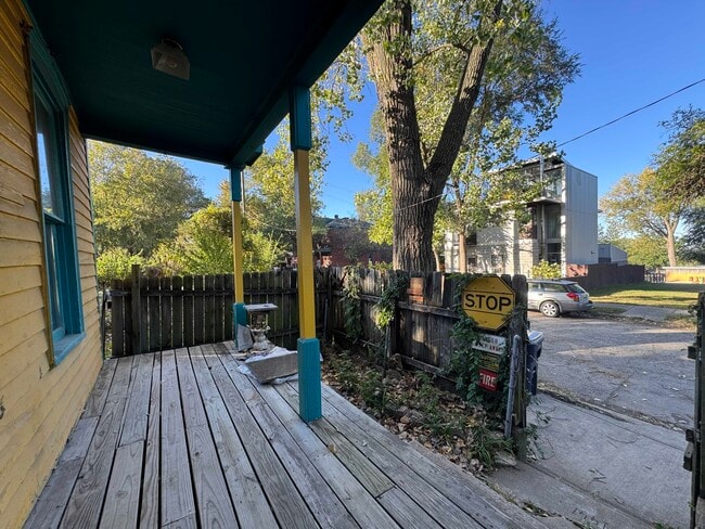 1541 Madison Ave in Kansas City, MO - Building Photo - Building Photo