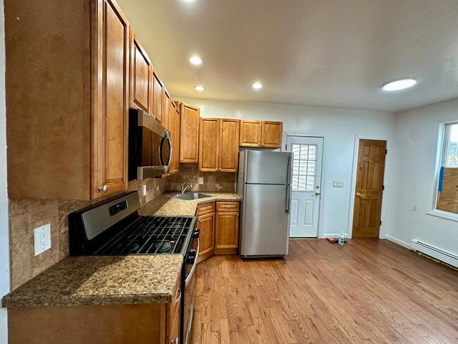 37 Independence St, Unit 2R