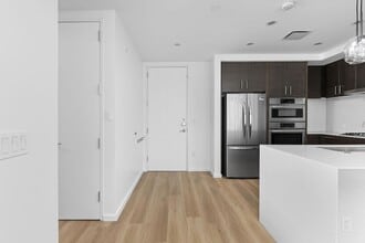 301 West Ave, Unit 3004 in Austin, TX - Building Photo - Building Photo