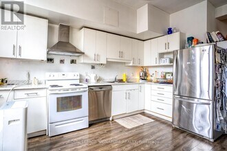 926 King St W in Toronto, ON - Building Photo - Building Photo