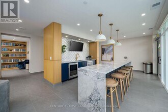 4286 King St E in Kitchener, ON - Building Photo - Building Photo