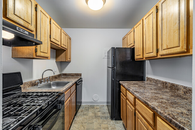 Six Trails Apartments - Saline, MI in Saline, MI - Building Photo - Interior Photo