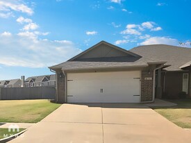 18101 Manera Wy in Edmond, OK - Building Photo