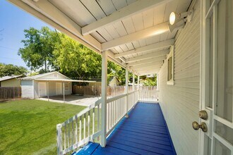 1031 Schley Ave in San Antonio, TX - Building Photo - Building Photo