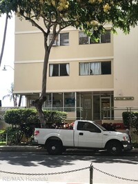 2355 Ala Wai Blvd photo'