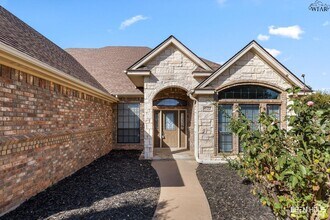 4122 Candlewood Cir in Wichita Falls, TX - Building Photo - Building Photo