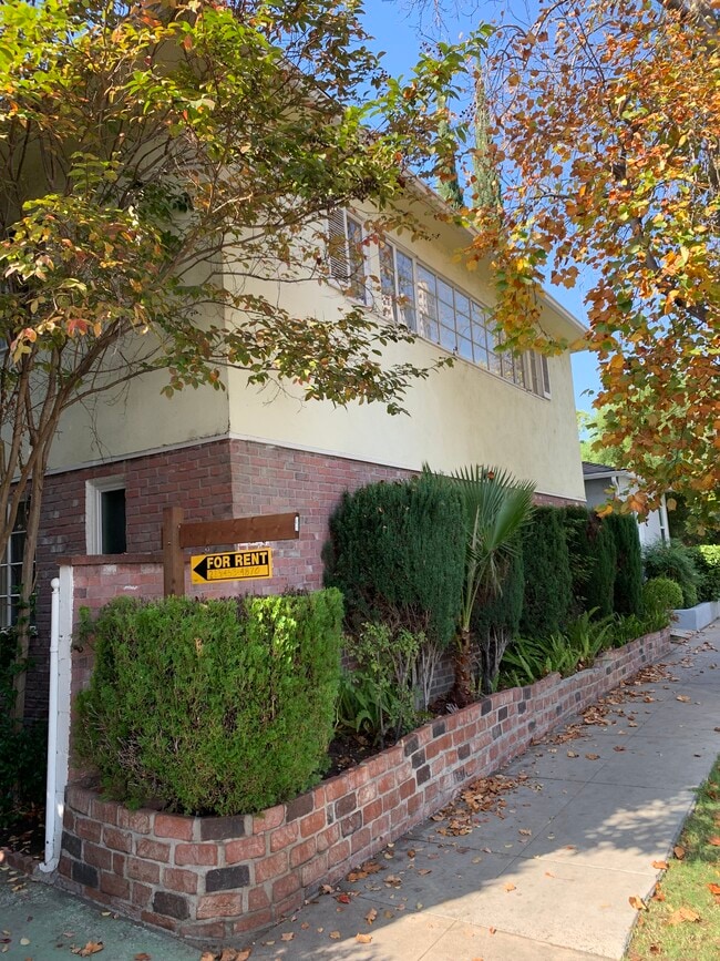 131 N Pass Ave, Unit A