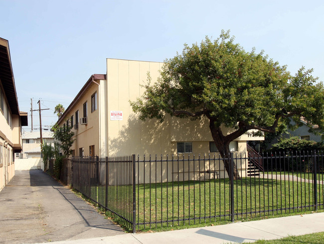 11421 Tiara St in North Hollywood, CA - Building Photo - Building Photo